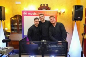 MUSIC SHOW